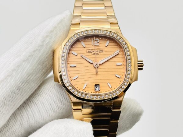 Patek Philippe Nautilus 7118/1200R-010 3K Factory Hot Replica Watches Gold Dial - Hot Replica Watches