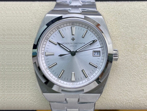 Vacheron Constantin Overseas 4500V/110A-B126 8F Factory Hot Replica Watches Silver Dial - Hot Replica Watches