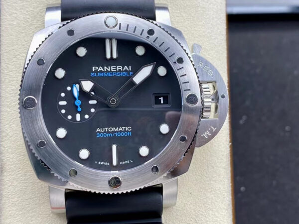 Panerai Submersible PAM01229 VS Factory Hot Replica Watches Black Strap - Hot Replica Watches