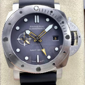 Panerai Submersible PAM1323 VS Factory Hot Replica Watches Black Strap - Hot Replica Watches