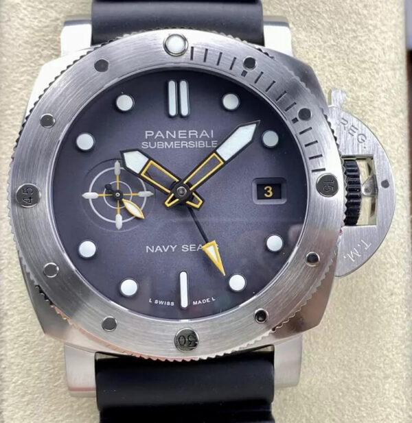 Panerai Submersible PAM1323 VS Factory Hot Replica Watches Black Strap - Hot Replica Watches
