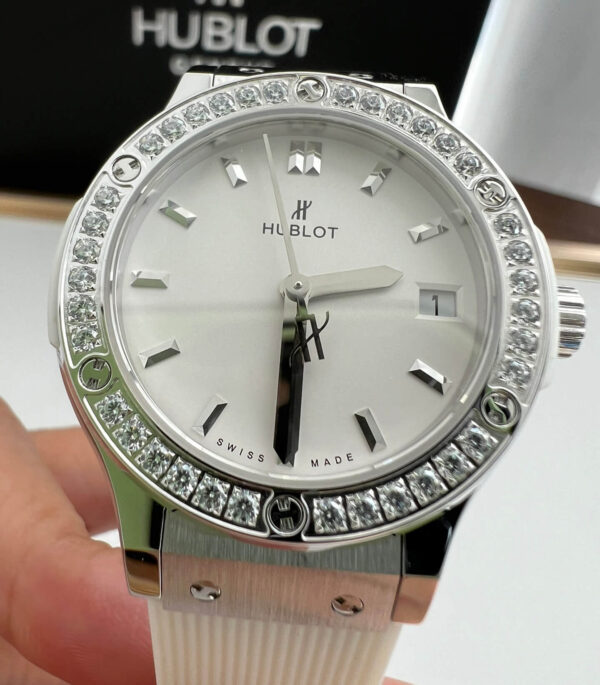 Hublot Classic Fusion 582.NX.2610.RX.1204 HB Factory Hot Replica Watches White Strap - Hot Replica Watches